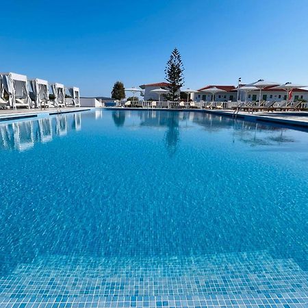 Sirenes Beach Resort Samos Town Exterior foto